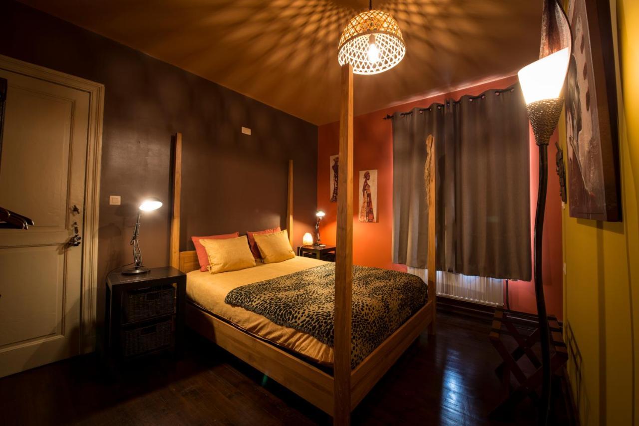 Au Plaisir Hotel Hastiere-par-dela Bagian luar foto