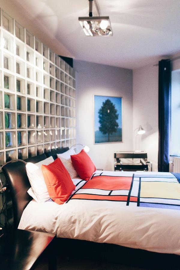 Au Plaisir Hotel Hastiere-par-dela Bagian luar foto